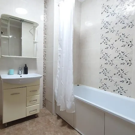 Baitеrеk Apartmеnt: Spacious Group Accommodation Nur-Sultan  Exterior photo