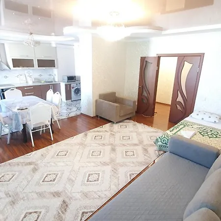 Baitеrеk Apartmеnt: Spacious Group Accommodation Nur-Sultan  Exterior photo